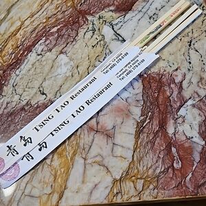 2 pair plastic chop sticks